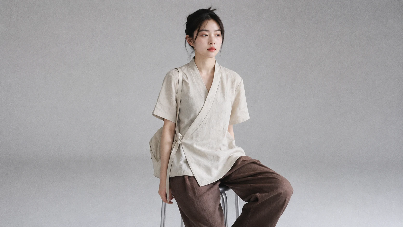 Perbandingan Korean streetwear dan Korean minimalist