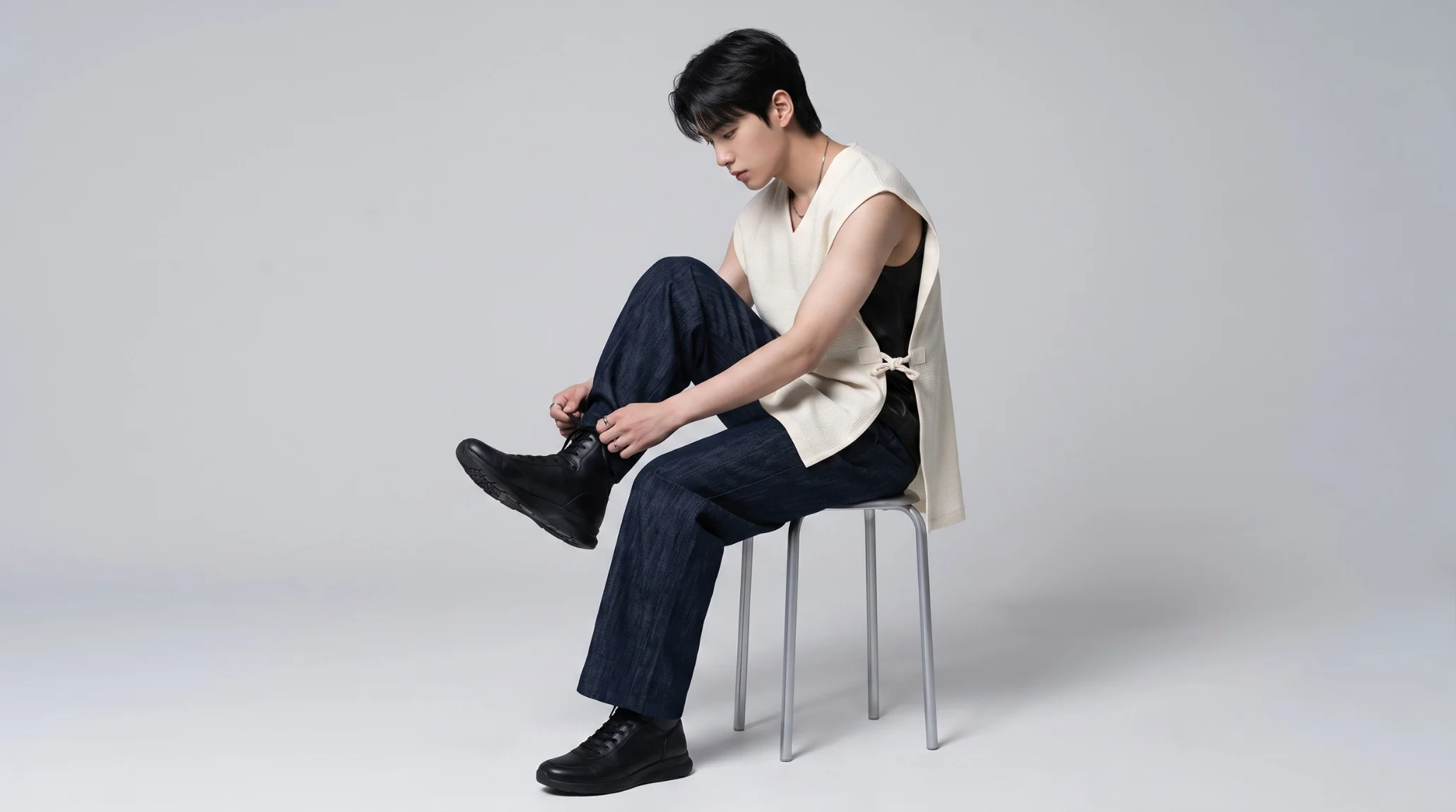 Layered Side Tie Sleeveless Vest Cream product image